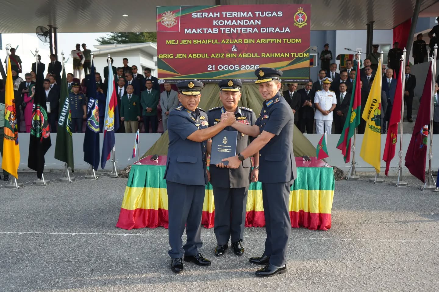 PERBARISAN SERAH TERIMA TUGAS KOMANDAN MAKTAB TENTERA DIRAJA (MTD)